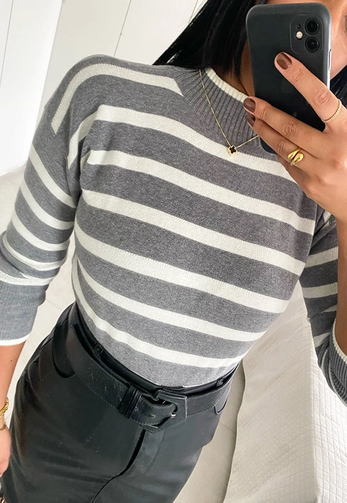Blusa Tricot Listras Cinza com Off Feminino