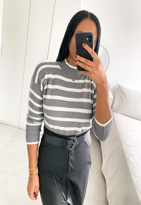 Blusa Tricot Listras Cinza com Off