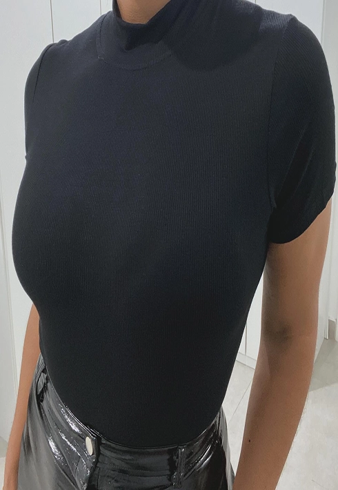 Blusa Gola Alta Luize Preta Feminino