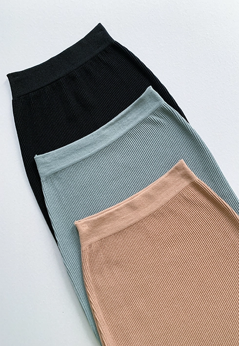 Saia Tricot Canelada Fenda Nude