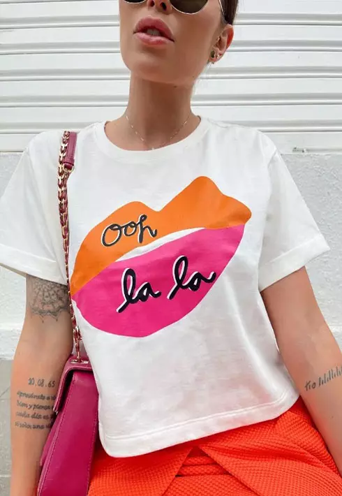 Cropped Estampa Boca Ooh Off White Feminino