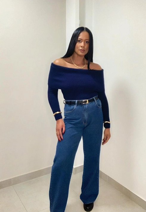 Blusa Tricot Ombro a Ombro Azul Marinho Feminino